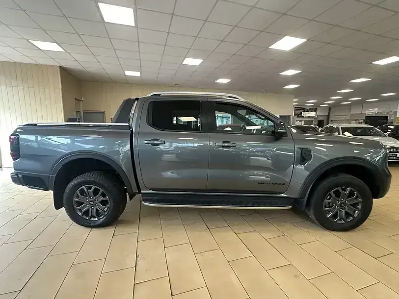 Gebraucht Ford Ranger Wildtrack 205 PS (150 kW) 2023 Grau carbonized gray/asher gray (metallic) Pickup