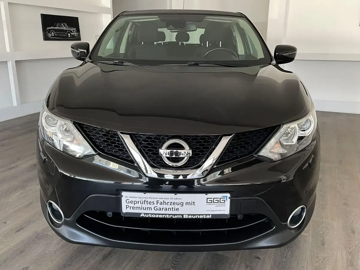 Gebraucht Nissan Qashqai 131 PS (96 kW) 2017 Schwarz SUV