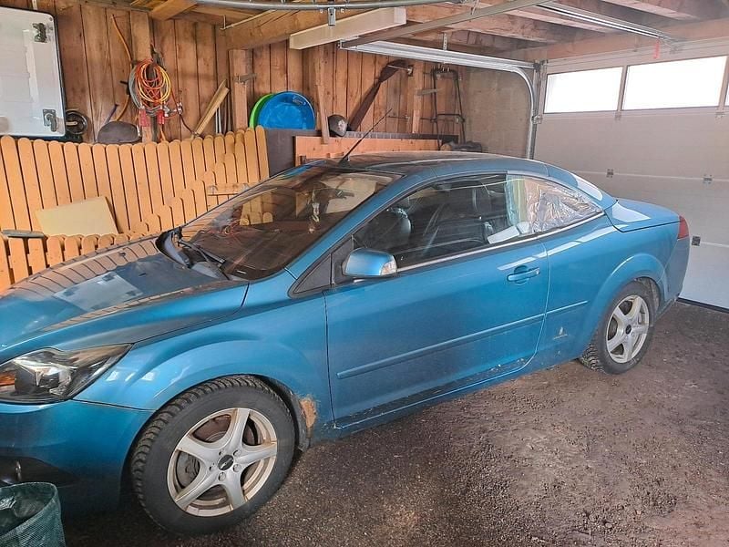 Gebraucht Ford Focus Cabriolet 145 PS (106 kW) 2009 Blau Cabrio