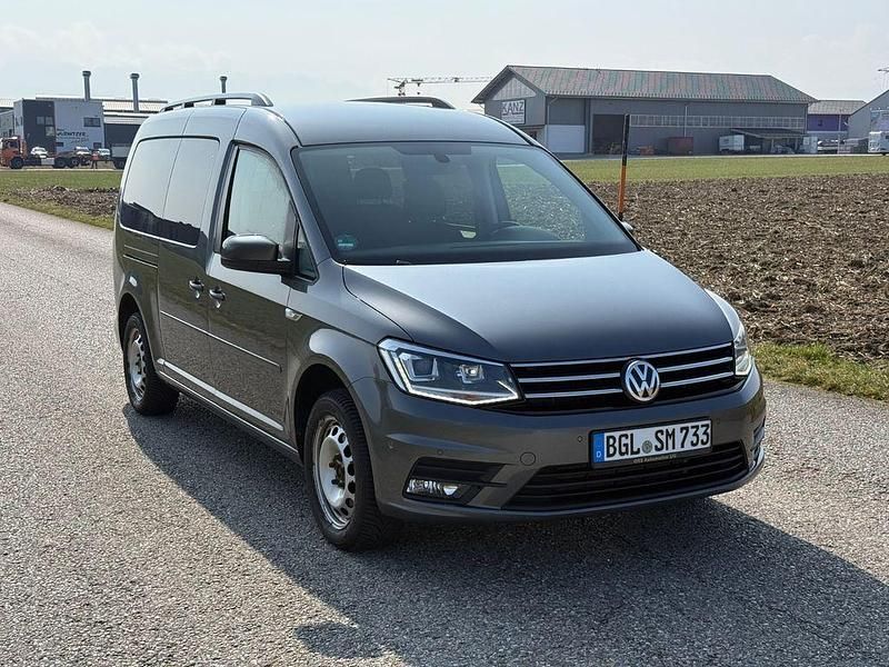 Gebraucht VW Caddy Maxi Highline 102 PS (75 kW) 2017 Grau Van / Kleinbus