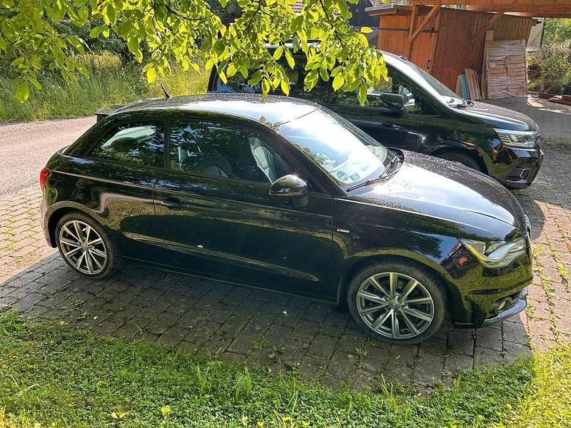 Schwarz Gebraucht 2011 Audi A1 Ambition Kleinwagen | 7.900 € (Fairer Preis) - Bild 1/4