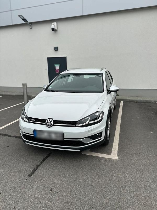 Usado VW Golf VII 184 HP (135 kW) 2019 Branco Carrinha