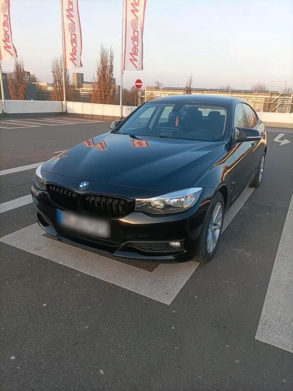 Schwarz Gebraucht 2015 BMW 318 Limousine | 14.100 € (Fairer Preis) - Bild 1/4