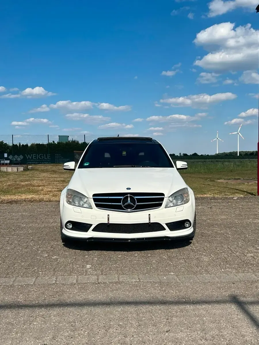 Gebraucht Mercedes C350 292 PS (214 kW) 2009 Weiß Limousine