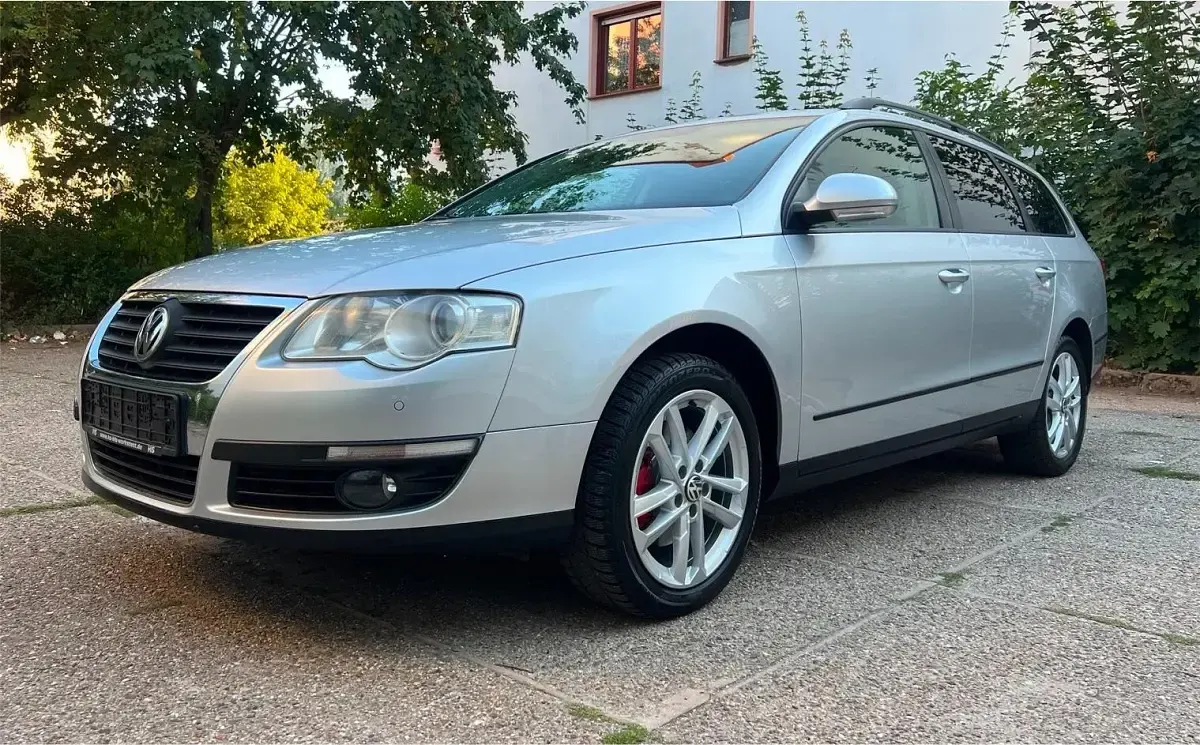 Gebraucht VW Passat 140 PS (102 kW) 2011 Grau Kombi