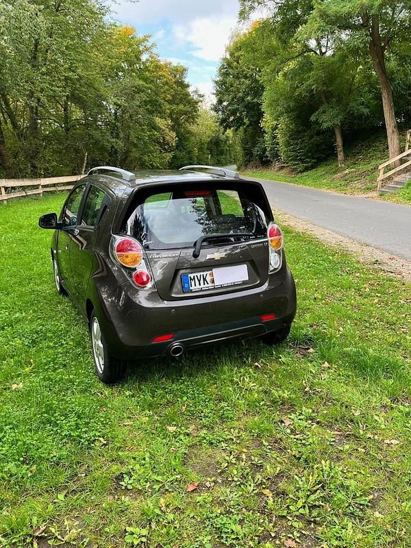 Braun Gebraucht 2012 Chevrolet Spark LT Kleinwagen | 1.600 € (Guter Preis) - Bild 1/4