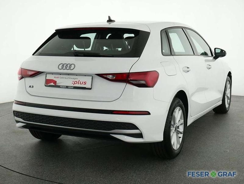 Gebraucht Audi A3 Ambiente 116 PS (85 kW) 2024 Arkonaweiß Limousine