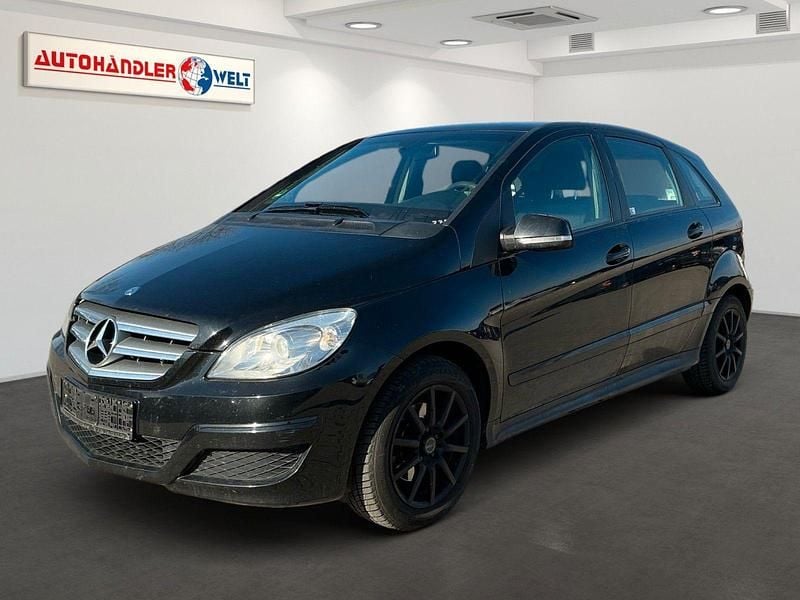 Gebraucht Mercedes B200 136 PS (100 kW) 2010 Schwarz Van / Kleinbus