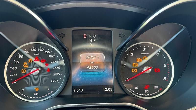 Gebraucht Mercedes V300 Edition 237 PS (174 kW) 2023 Silber Van / Kleinbus