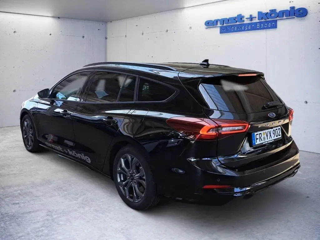 Gebraucht Ford Focus ST-Line X 125 PS (91 kW) 2024 Schwarz Limousine