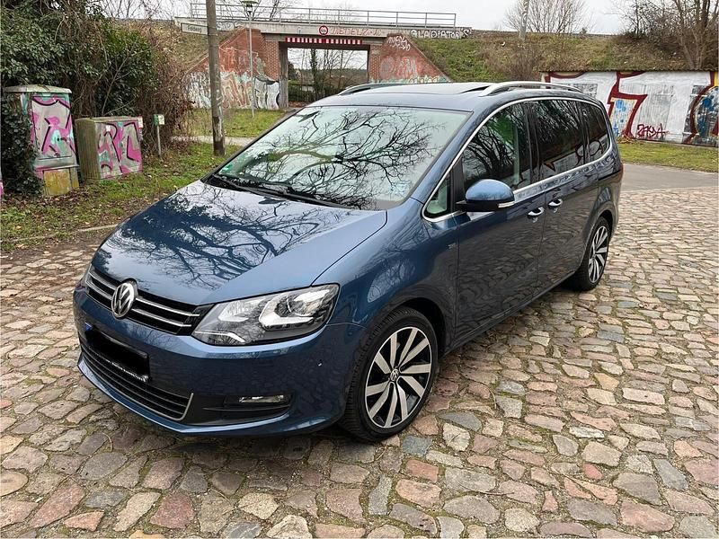 Gebraucht VW Sharan 184 PS (135 kW) 2016 Blau Van / Kleinbus