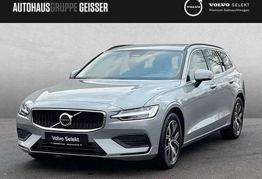 Gebraucht Volvo V60 Core 197 PS (144 kW) 2024 Grau Kombi