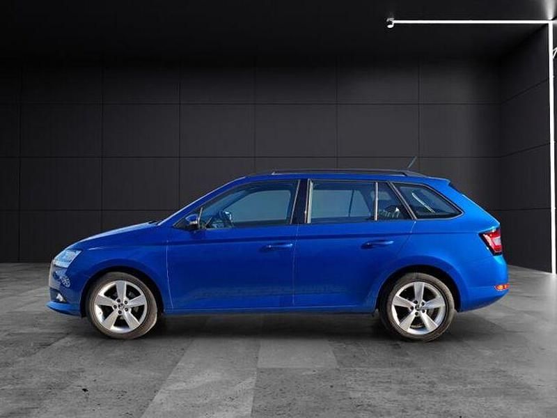 Gebraucht Skoda Fabia Active 95 PS (69 kW) 2021 Raceblau metallic Kombi