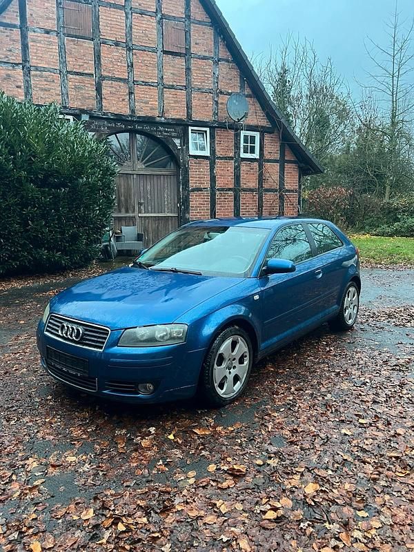 Blau Gebraucht 2004 Audi A3 Kleinwagen | 2.150 € (Fairer Preis) - Bild 1/4