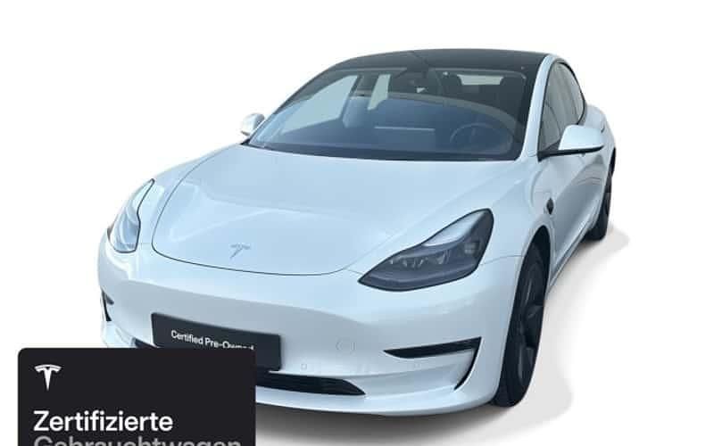 Weiß Gebraucht 2021 Tesla Model 3 Long Range RWD Limousine | 28.900 € (Etwas zu teuer) - Bild 1/4
