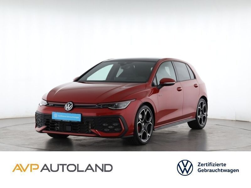 Kings red (metallic) Gebraucht 2024 VW Golf VIII GTI Limousine | 41.960 € (Guter Preis) - Bild 1/4