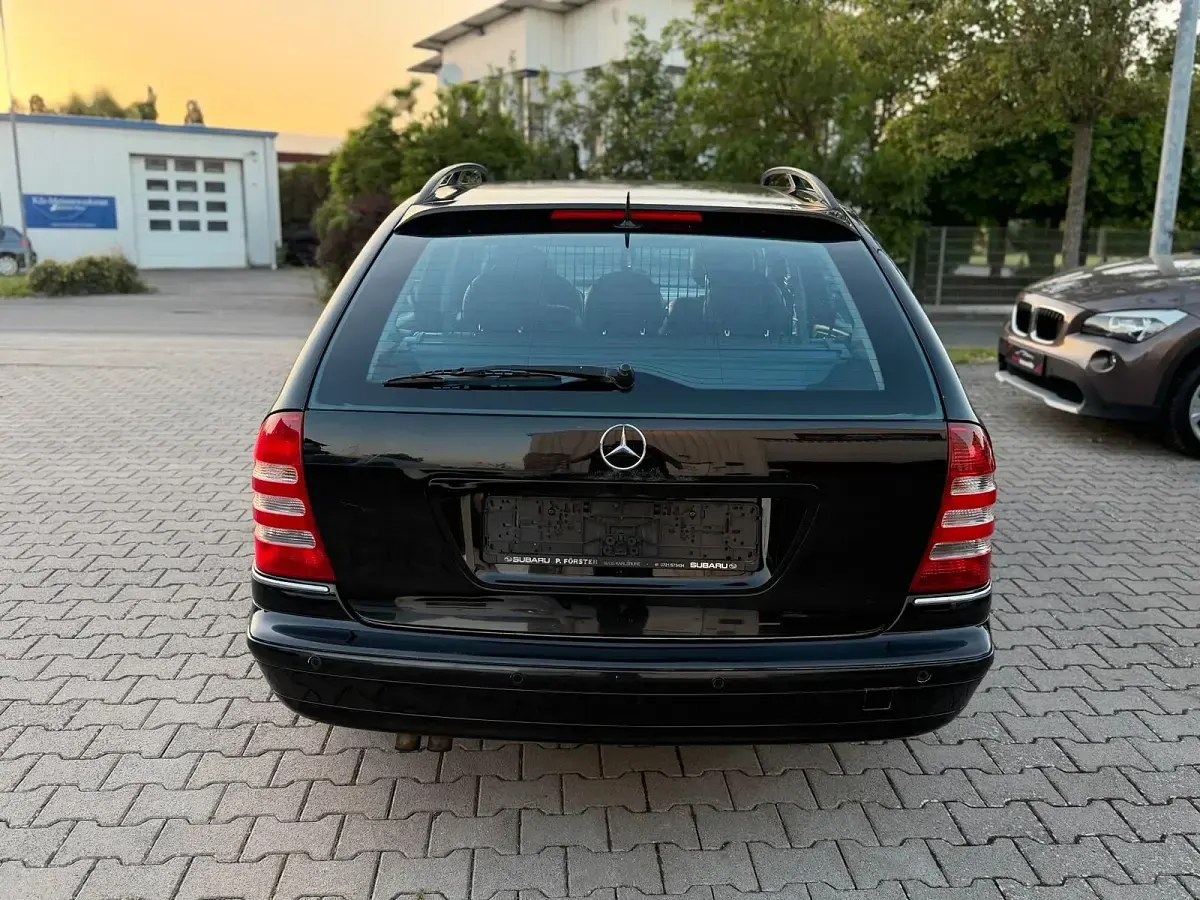 Gebraucht Mercedes C220 150 PS (110 kW) 2005 Schwarz Kombi