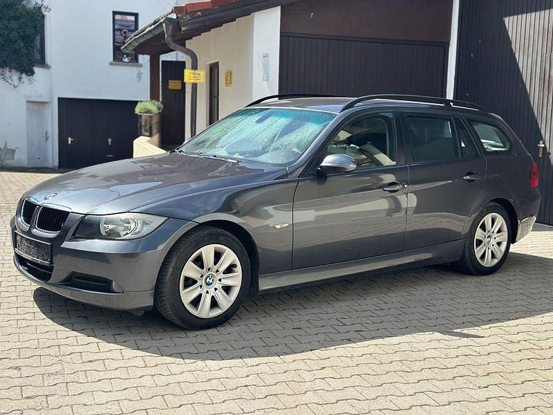 Second-hand BMW 318 143 CP (105 kW) 2008 Berlinǎ