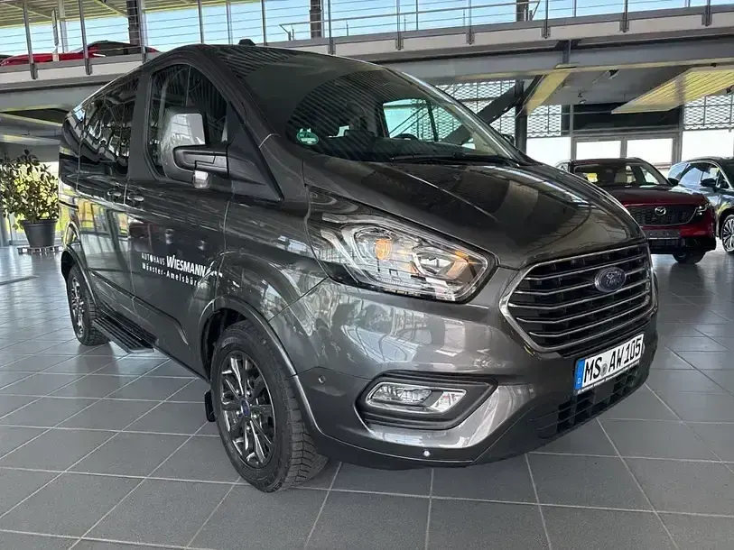 Gebraucht Ford Tourneo Titanium 131 PS (96 kW) 2021 Grau Van / Kleinbus