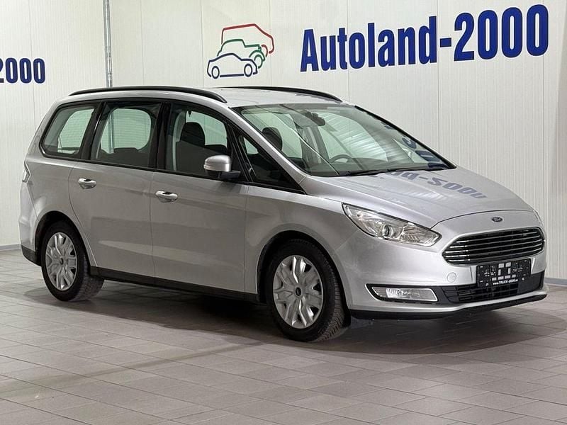 Silber Gebraucht 2017 Ford Galaxy Trend Van / Kleinbus | 9.650 € (Superpreis) - Bild 1/4