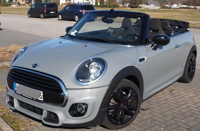 Gebraucht Mini Cooper 136 PS (100 kW) 2019 Grau Kleinwagen