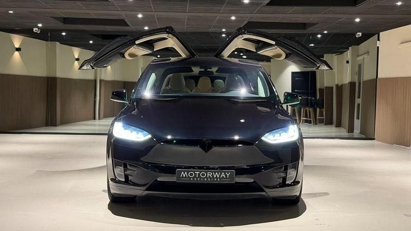Second-hand Tesla Model X 311 kW (423 CP) 2016 Negru SUV