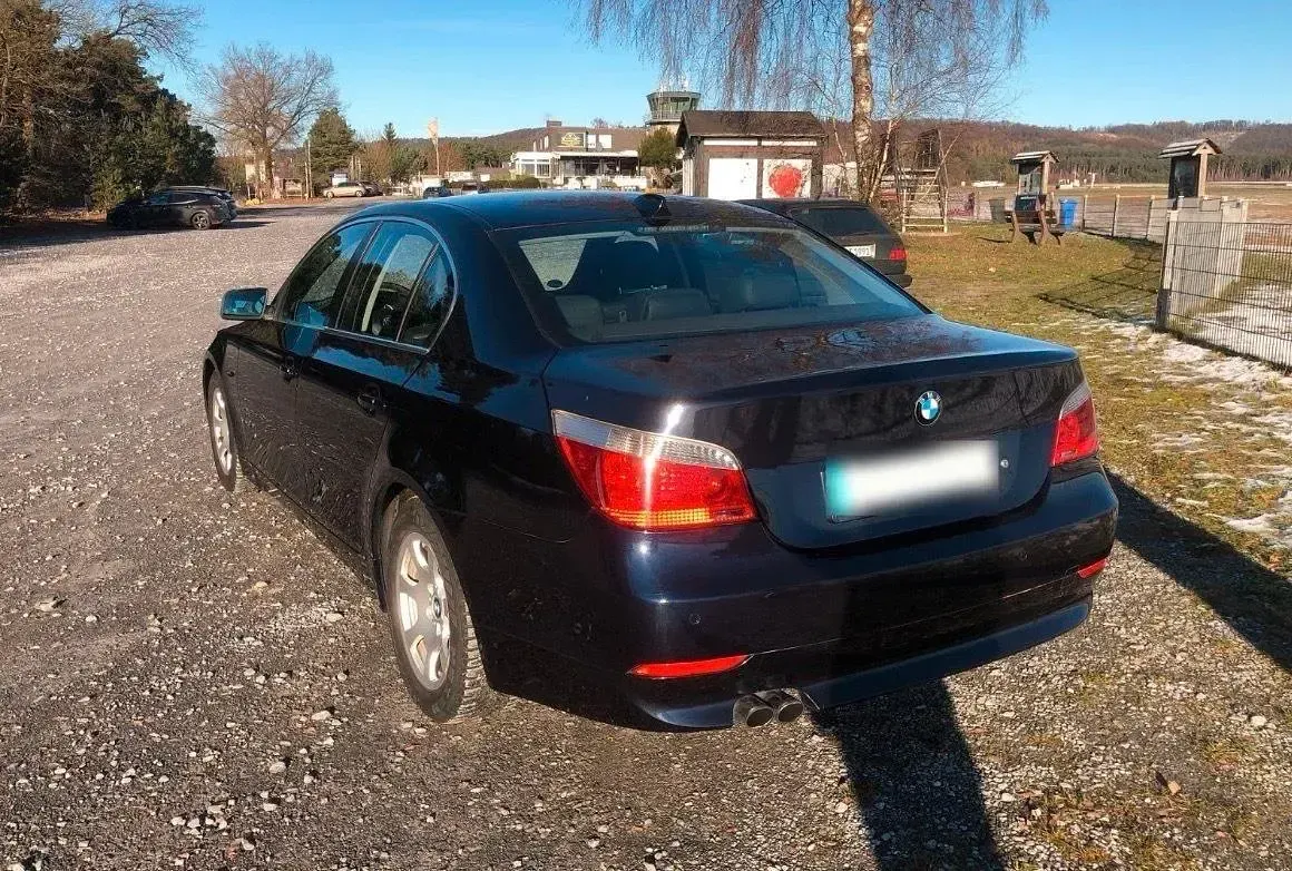 Gebraucht BMW 523 177 PS (130 kW) 2005 Blau Limousine