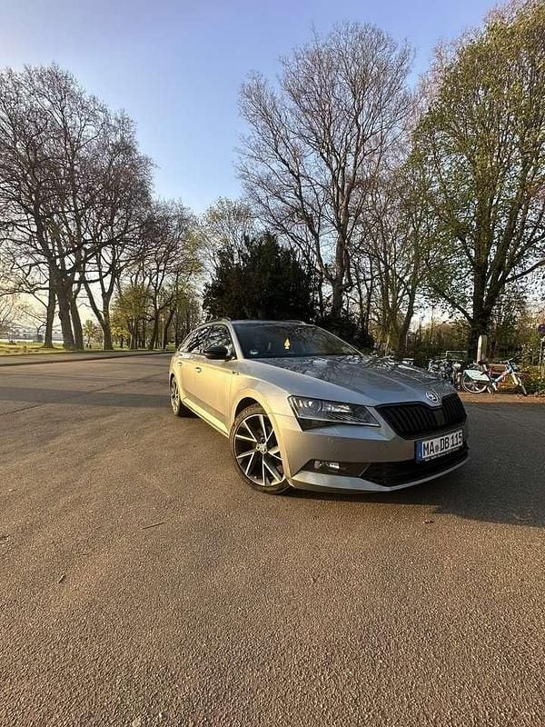 Gebraucht 2018 Skoda Superb SportLine Kombi | 17.499 € (Guter Preis) - Bild 1/4
