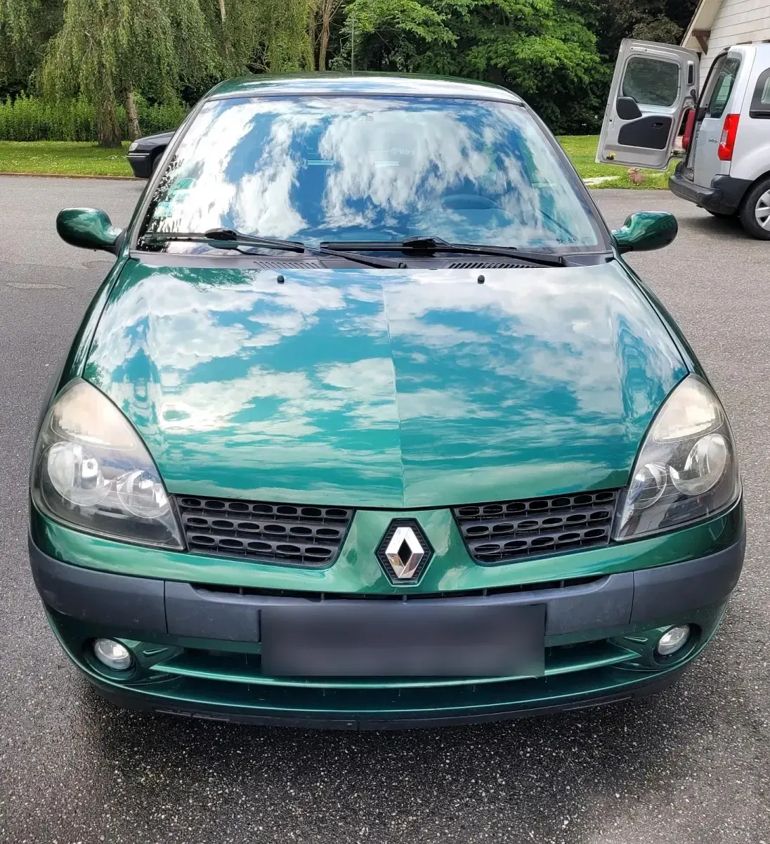 Gebraucht Renault Clio II 75 PS (55 kW) 2002 Grün Kleinwagen