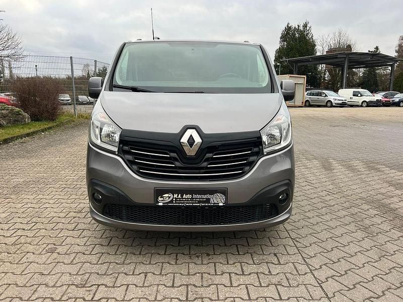 Gebraucht Renault Trafic 145 PS (106 kW) 2016 Grau Van / Kleinbus