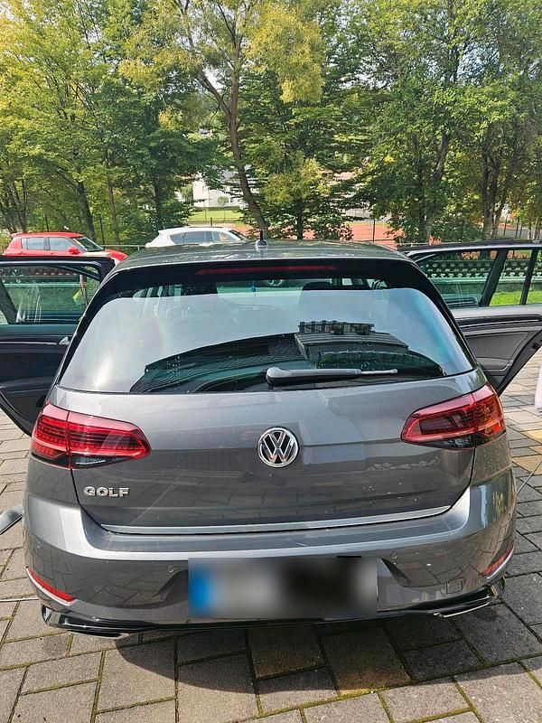 Gebraucht VW Golf VII R-line 125 PS (91 kW) 2018 Grau Kleinwagen