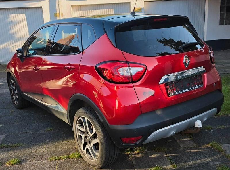 Gebraucht Renault Captur XMOD 110 PS (80 kW) 2017 Rot SUV