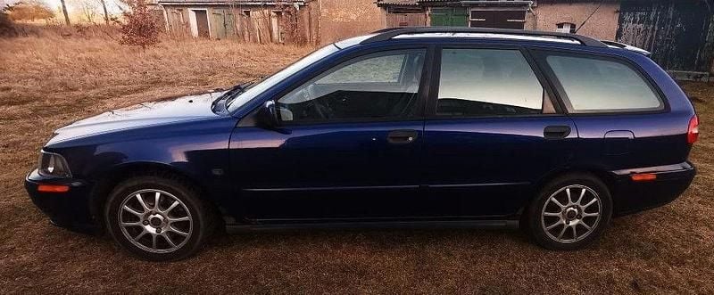 Gebraucht Volvo V40 122 PS (89 kW) 2003 Blau Kombi