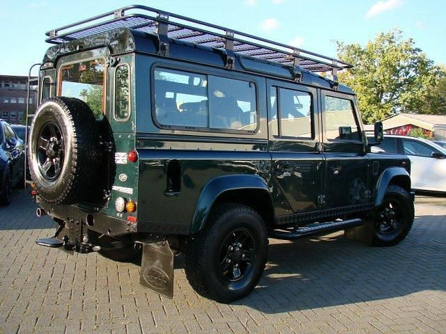Gebraucht Land Rover Defender 122 PS (89 kW) 2014 Grün metallic Kombi