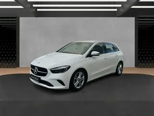 Gebraucht Mercedes B220 Progressive 190 PS (139 kW) 2024 Polarweiß Kleinwagen