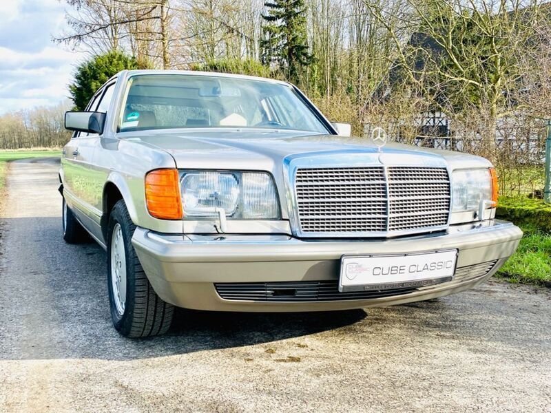 Silber Gebraucht 1991 Mercedes 420 Limousine | 19.800 € - Bild 1/4