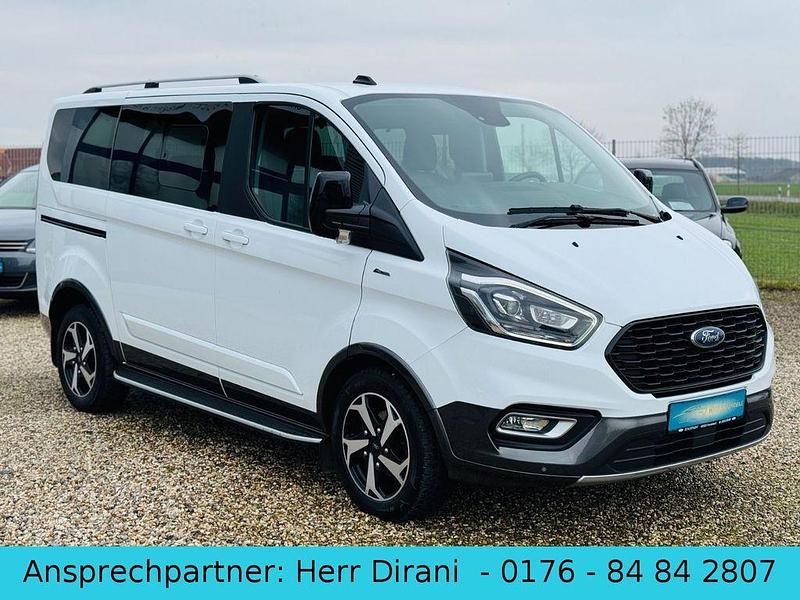 Gebraucht Ford Tourneo Active 185 PS (136 kW) 2022 Weiß Van / Kleinbus