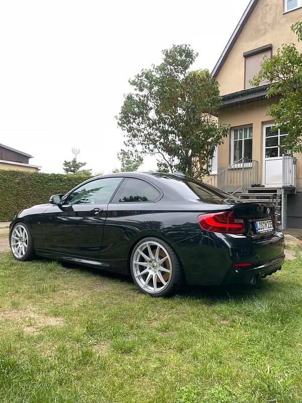 Schwarz Gebraucht 2015 BMW M235 M Performance Coupé | 29.999 € (Guter Preis) - Bild 1/4