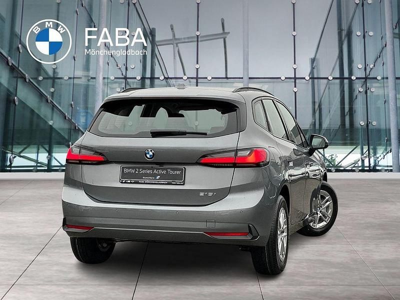 Gebraucht BMW 216 Active Tourer Shadowline 122 PS (89 kW) 2026 Grau Van / Kleinbus