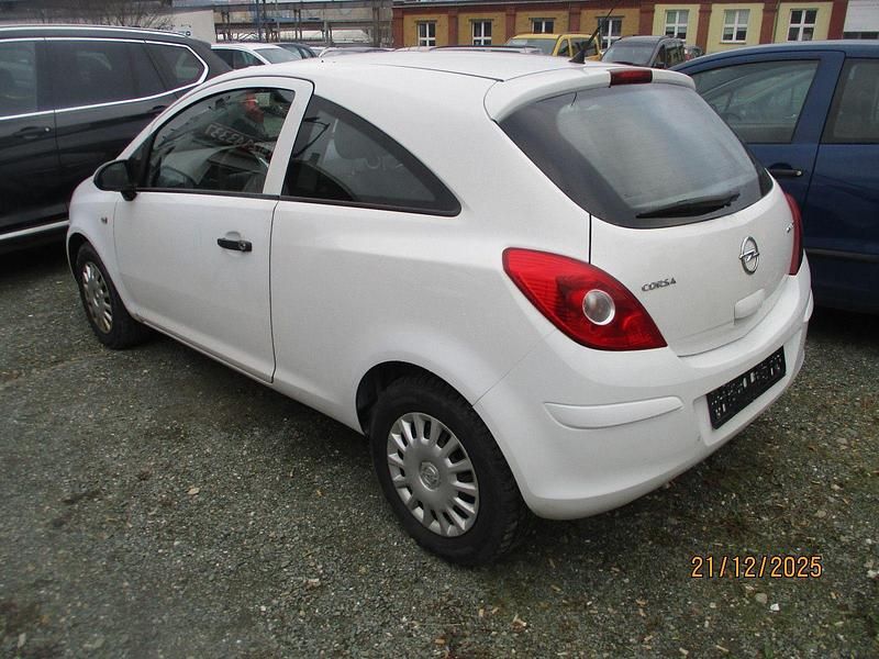 Gebraucht Opel Corsa Limited 69 PS (50 kW) 2011 Weiß Limousine