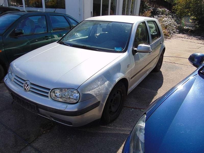 Gebraucht VW Golf Edition 102 PS (75 kW) 2002 Silber grau Limousine