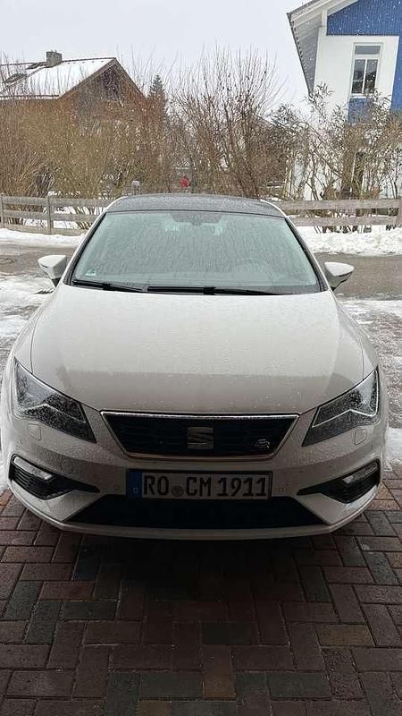 Second-hand Seat Leon 125 CP (91 kW) 2018 Alb Berlinǎ