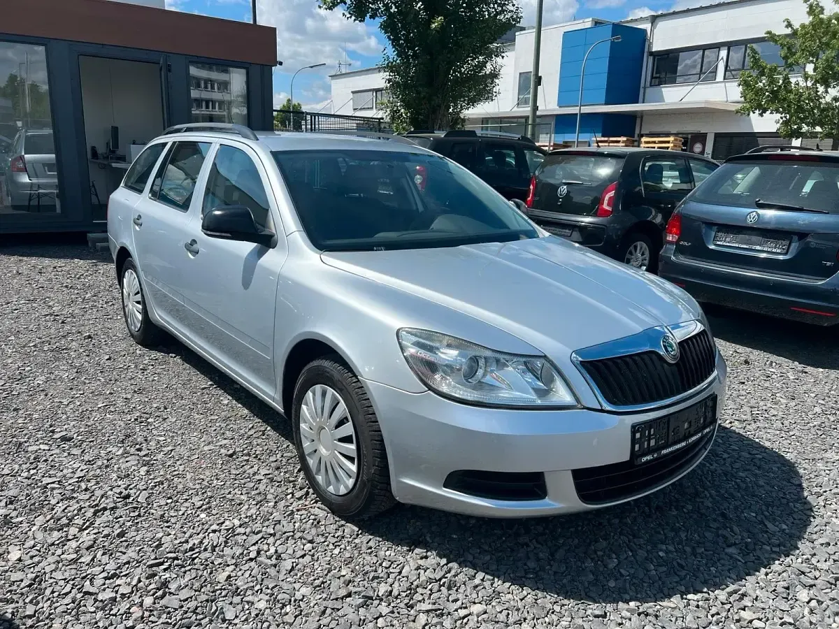Gebraucht Skoda Octavia 122 PS (89 kW) 2010 Silber Kombi