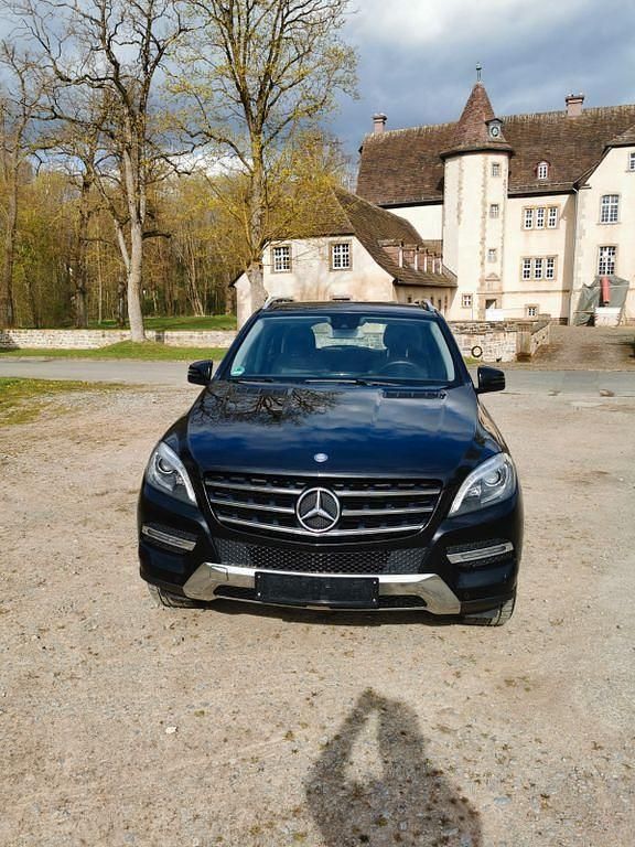 Gebraucht Mercedes ML350 258 PS (189 kW) 2014 Schwarz SUV