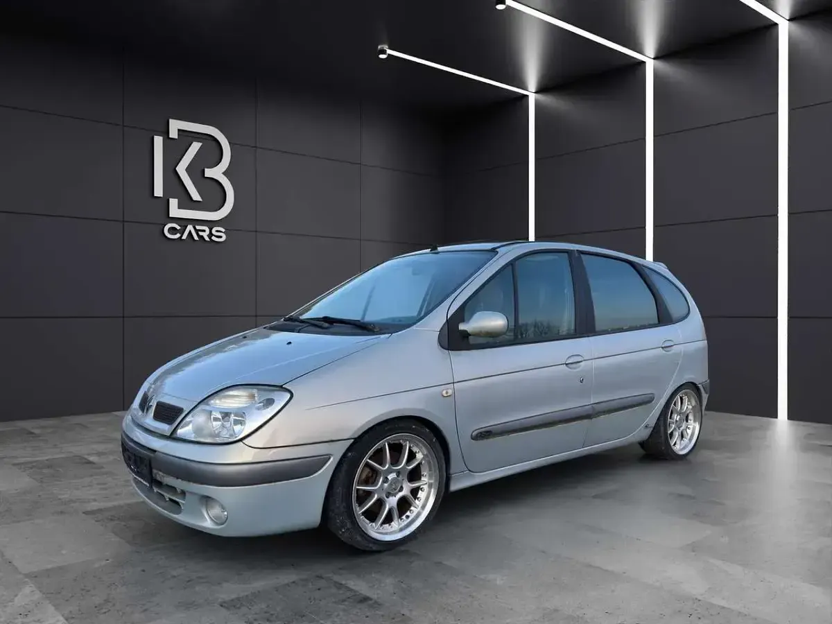 Gebraucht Renault Scénic Expression 139 PS (102 kW) 2002 Grau Van / Kleinbus