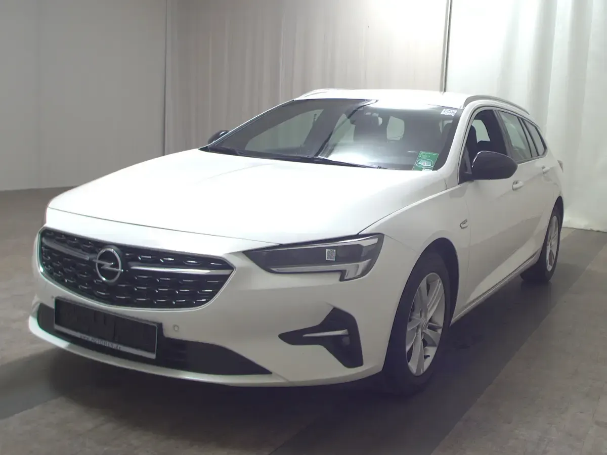 Gebraucht Opel Insignia Elegance 174 PS (127 kW) 2022 Weiss Kombi