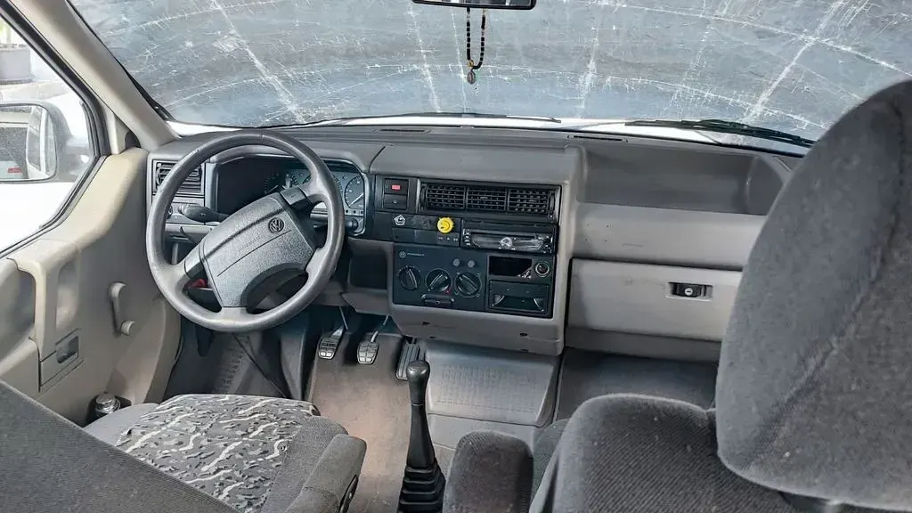 Gebraucht VW Multivan 102 PS (75 kW) 1997 Weiß Van / Kleinbus
