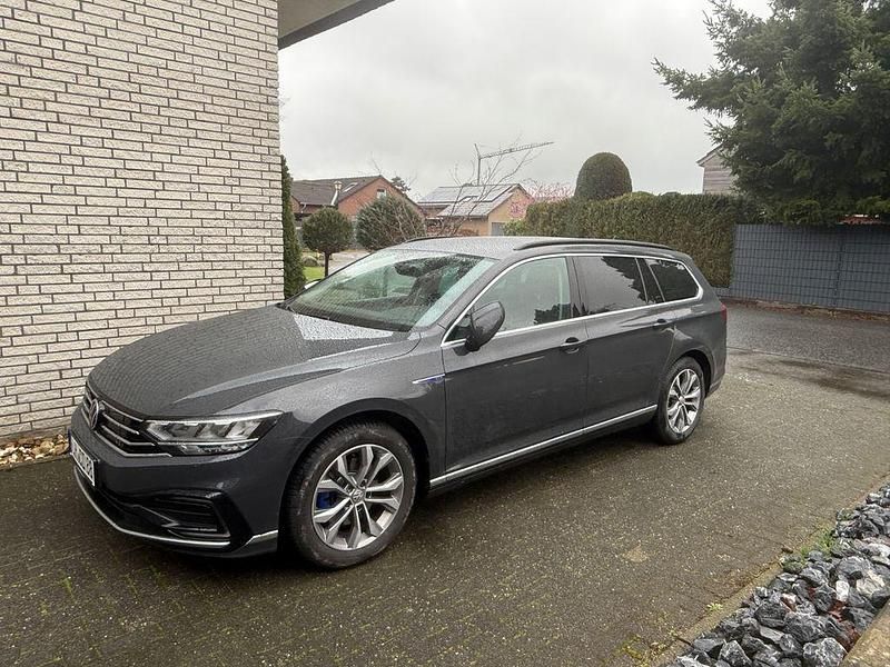 Gebraucht VW Passat GTE 218 PS (160 kW) 2021 Grau Kombi
