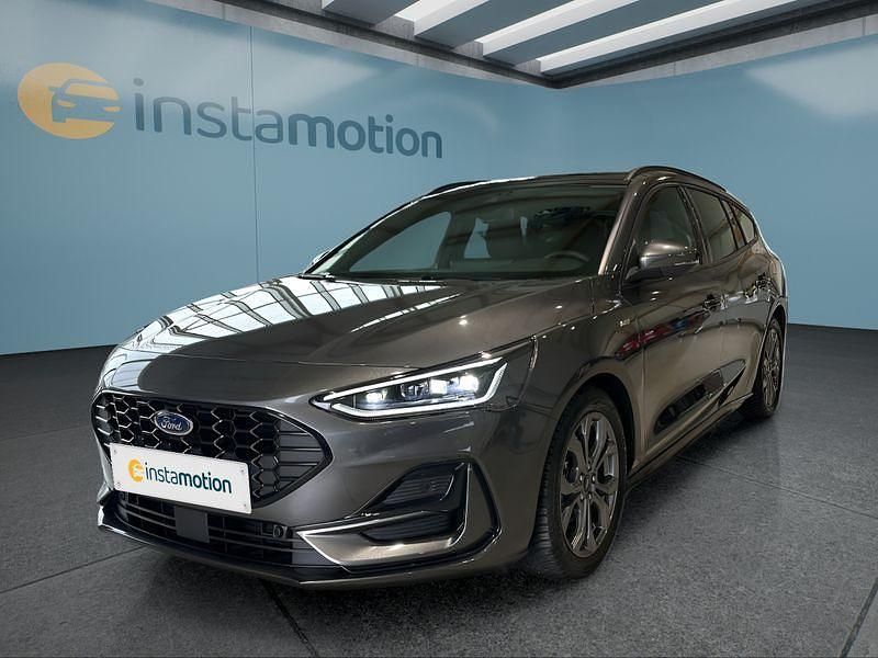 Grau Gebraucht 2023 Ford Focus ST-Line Kombi | 26.699 € (Fairer Preis) - Bild 1/4