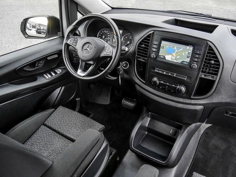 Second-hand Mercedes Vito 190 CP (139 kW) 2022 Alb Van